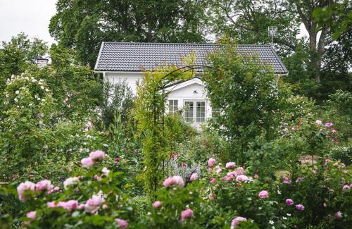 Enkoping House | Vallby Cottage