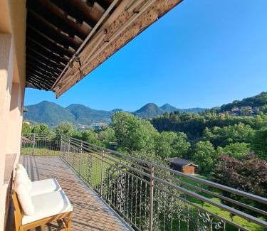 Castiglione d'Intelvi Apartment | Valle Intelvi Panorama