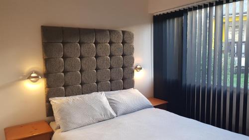 Saundersfoot Ski Chalet | Valley Grove Bungalows