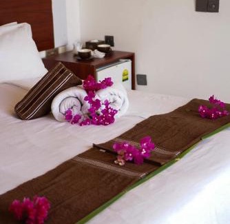 Guraidhoo Hotel | Valley Palm Seaview
