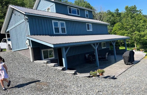 Arnot Bed & Breakfast | Valley View Cabin
