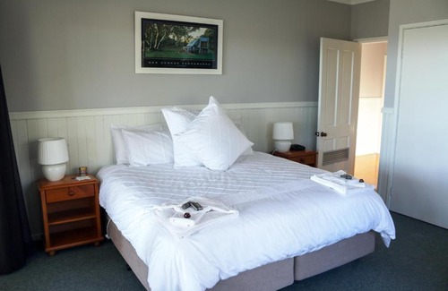 Vacy Cabin | Valley View Luxury Retreat