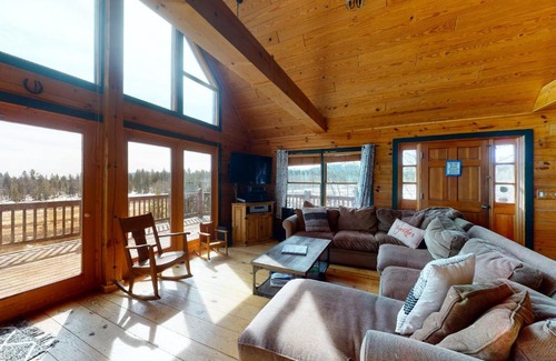Fairplay House | Valley-View Oasis