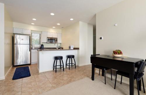Acme House | Valleyway Getaway Golf AC 2 Beds + Baths