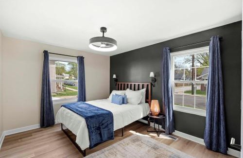Valparaiso House | Valpo Glow & Dunes Flow