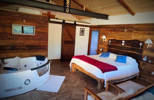 Demonte Ski Chalet | Valyrom's Fauniera Cottage