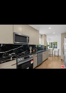 Lake Balboa House | Van Nuys Charming Home!