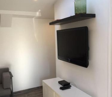 Vannes House | Vannes centre , maison 2 chambres avec jardin,SPA