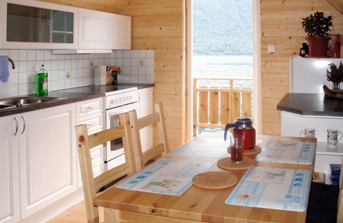Vik Apartment | Vardeheii by Interhome