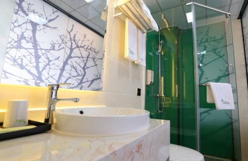 Jinshan Hotel | Vatica Shanghai Jinshan District Jinshan Guojishangmaocheng Weihong Road Hotel
