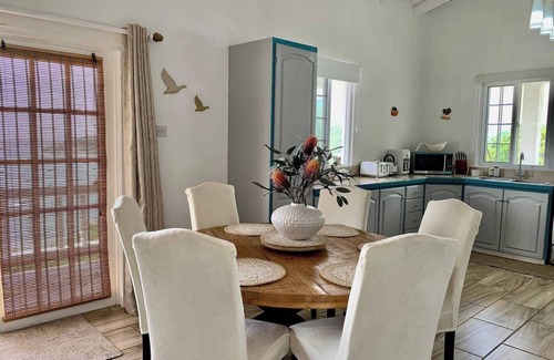 Union Vale House | Stunning 3 Bed Villa, Balcony & Sea View