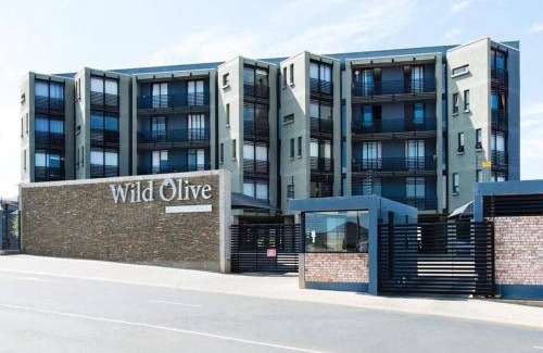 Windhoek Apartment | VELDT Suite - Luxury Apartment near Grove Mall & Hospital Airbnb