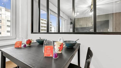 Ambilly Apartment | VELVET - Proche Genève - Au pied du Tram - Wifi Gratuit