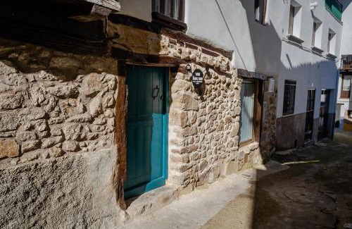 Casas del Castanar House | VEN LUNA, VEN Casa-SPA Astroturismo rural TR-CC-00361