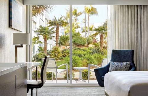Pierpont Bay Hotel | Ventura Beach Marriott