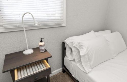 Peoria Heights House | VERDE VIBES - Cute 2BD home in the Heights