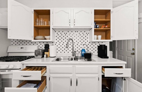 Peoria Heights House | VERDE VIBES - Cute 2BD home in the Heights