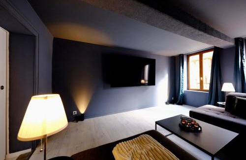 La Celle-sous-Gouzon Apartment | Verneuil - Ciné Room