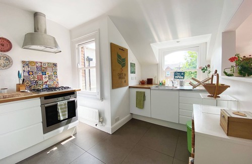 Queen's Park Apartment | Very Bright and Spacious Cozy 1-Bedroom Flat in Central London, Queen’s Park