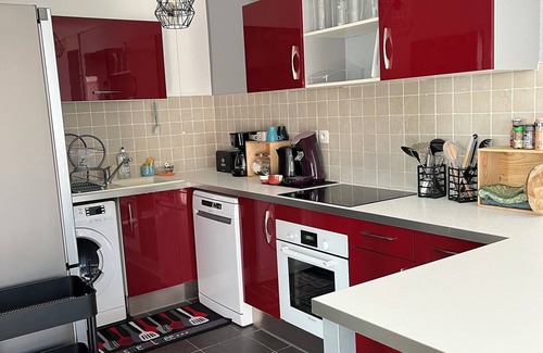 Up 1.5 Saint-Ferreol Apartment | Very bright apartment close to town center, quiet