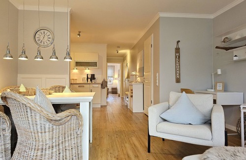 Alt Gaarz Apartment | Very cozy 2-room vacation apartment with terrace, 300 m to the beach.