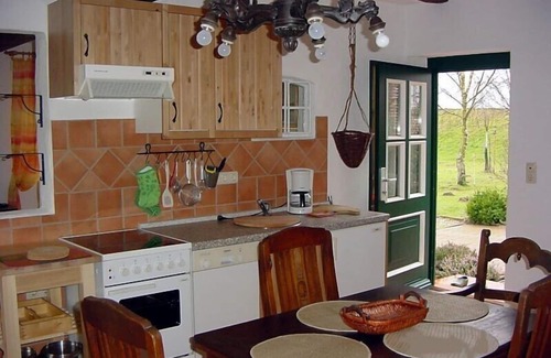 Neu Bleckede House | Very nice, restored timbered house with private garden and wooden sauna