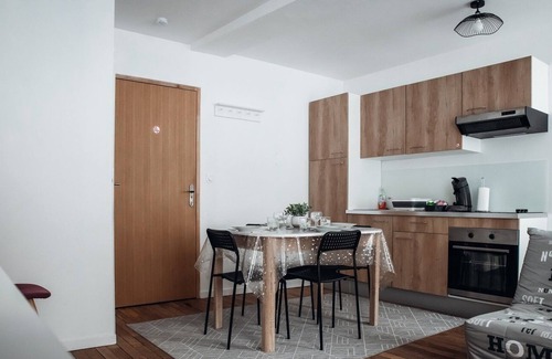 Ernee Apartment | very pleasant and warm accommodation