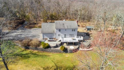 Chester House | Very Private Large Home on 22 Acres