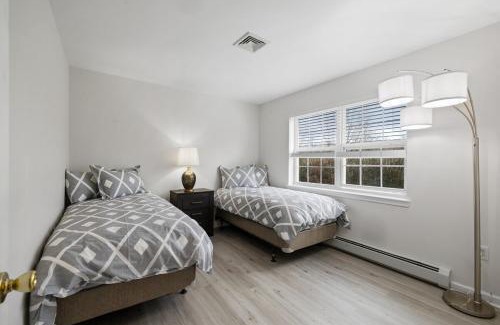 Chester Apartment | Very Private Large Home on 22 Acres