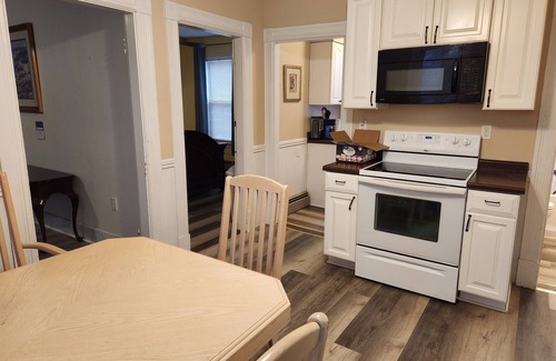Manchester Apartment | Very spacious, clean, and comfortable first floor unit. Close to major highway!