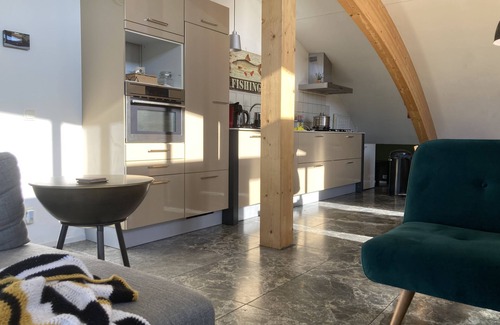 Warfhuizen House | Very special holiday home nearby the water