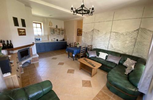 Mad Apartment | Veze-Birtok Apartman