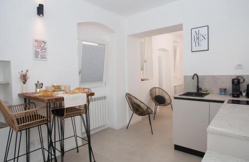 Cavi Apartment | Via Alla Spiaggia