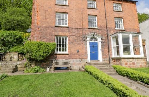 Lydbrook House | Viaduct House