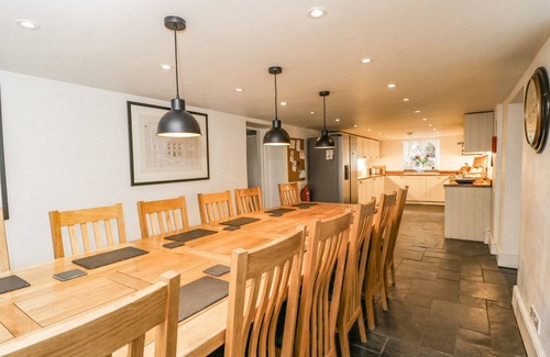 Lydbrook Cottage | VIADUCT HOUSE, pet friendly, luxury holiday cottage in Lydbrook