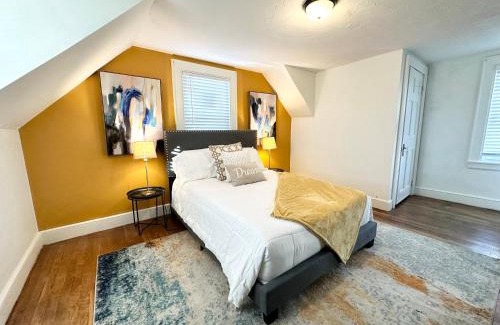 Brockton Apartment | Vibrant City Home 4BD 2BA