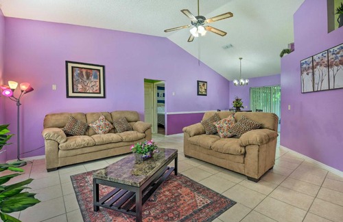 Fruitville House | Vibrant Sarasota Home Yard and Furnished Deck!