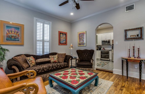 Downtown San Antonio House | Vicky's Place downtown close to Pearl Brewery, and Riverwalk