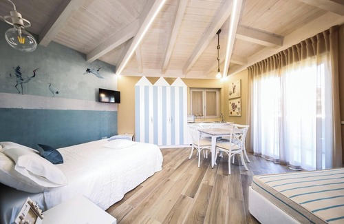 Marina di Altidona House | Vicolo Malavolta 7 Rooms and Suites
