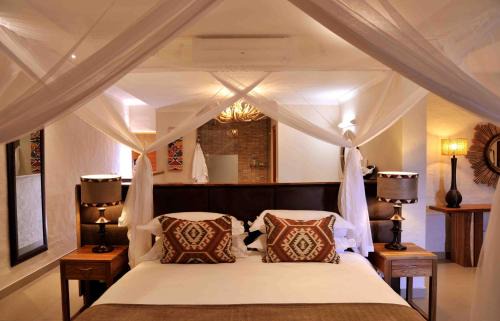 Victoria Falls Hotel | Victoria Falls Safari Club