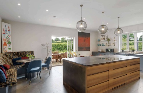 East Chinnock House | Victorian House, Gym, Games Room & 2 Acre Gardens