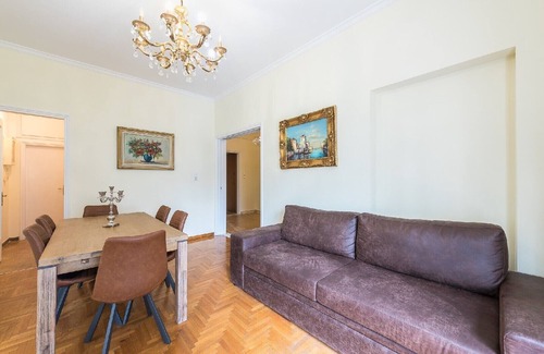 Mousio Apartment | Victoria Queens Palace apartments