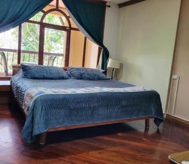 Roble Bed & Breakfast | Victorian House