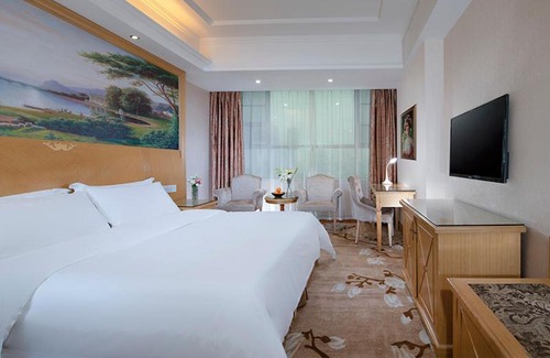 Lincun Hotel | Vienna Hotel Dongguan Tangxia Lincun Square