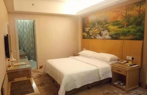Lincun Hotel | Vienna Hotel Dongguan Tangxia Lincun Square