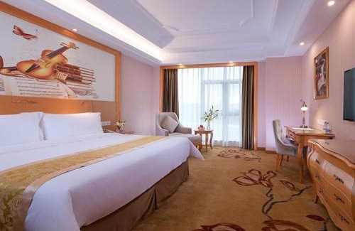 Maonan District Hotel | Vienna Hotel Guangdong Maoming Railway Station