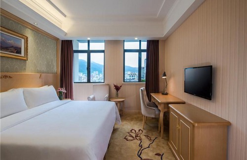 Buji Hotel | Vienna Hotel Shenzhen East Railway Station
