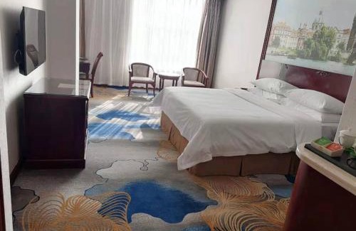 Longhua District Hotel | Vienna Hotel Shenzhen Longhua Qinghu Road