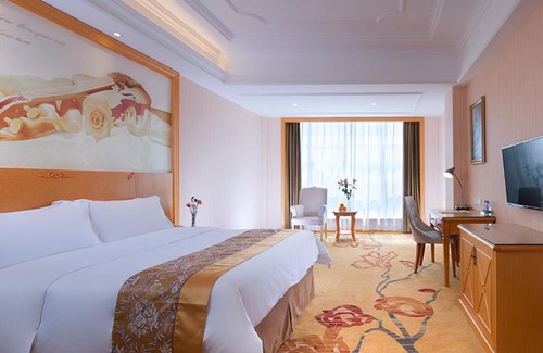 Jiangcheng District Hotel | Vienna Hotel Yangjiang Jiangcheng District