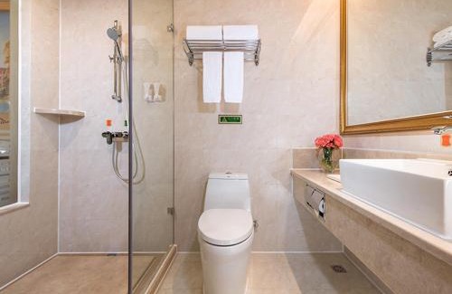 Longhua District Hotel | Vienna International Hotel Shenzhen Longhua Center